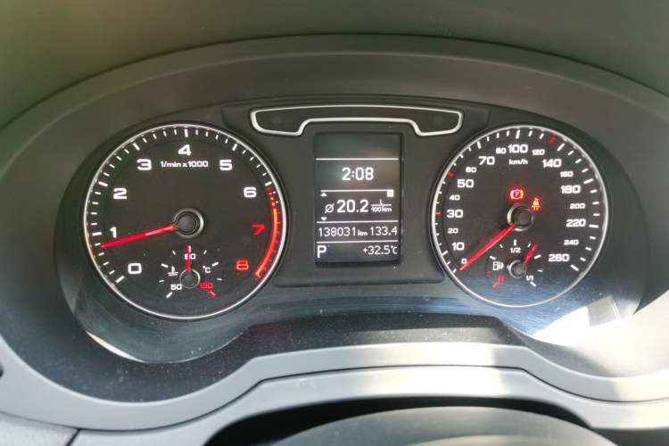Used Audi Q3 2013 35 TFSI Comfort Model Instrument Cluster