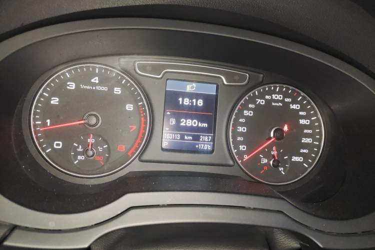 Used Audi Q3 2013 40 TFSI quattro Luxury Model Instrument Cluster