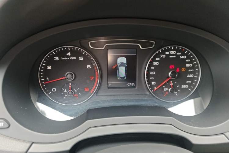 Used Audi Q3 2013 35 TFSI Comfort Model Instrument Cluster