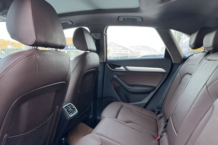 Used Audi Q3 2013 35 TFSI Comfort Model Interior 3