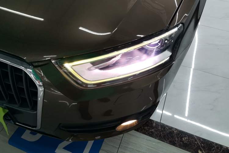 Used Audi Q3 2013 35 TFSI quattro Technology Edition Left Front Headlight