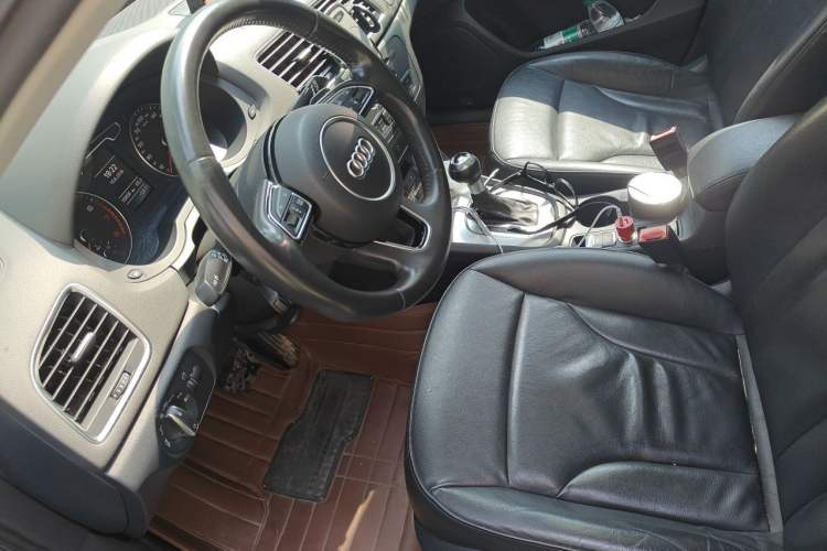 Used Audi Q3 2013 35 TFSI Comfort Model Left Front Seat
