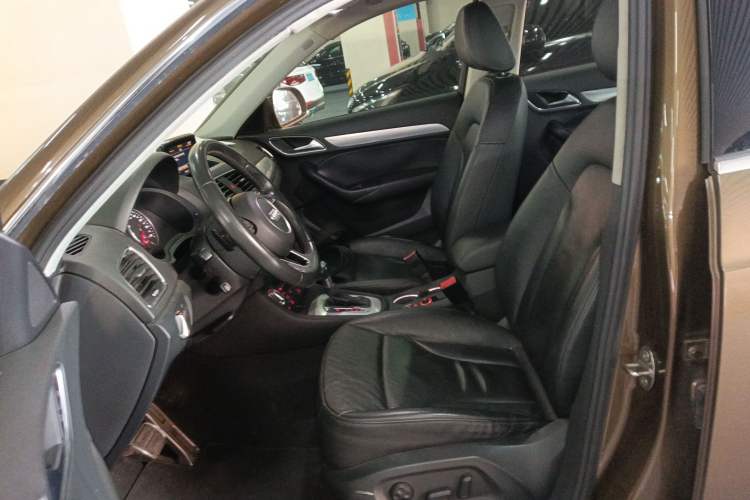 Used Audi Q3 2013 35 TFSI quattro Technology Edition Left Front Seat