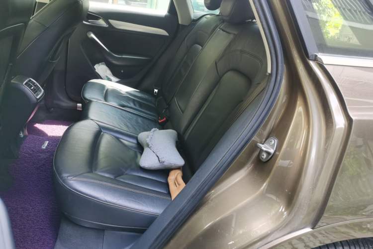 Used Audi Q3 2013 35 TFSI Comfort Model Left Rear Seat