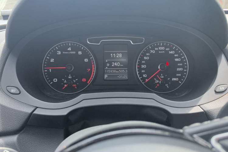 Used Audi Q3 2013 35 TFSI Comfort Model Odometer Close Up