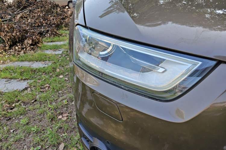 Used Audi Q3 2013 35 TFSI Comfort Model Right Front Headlight