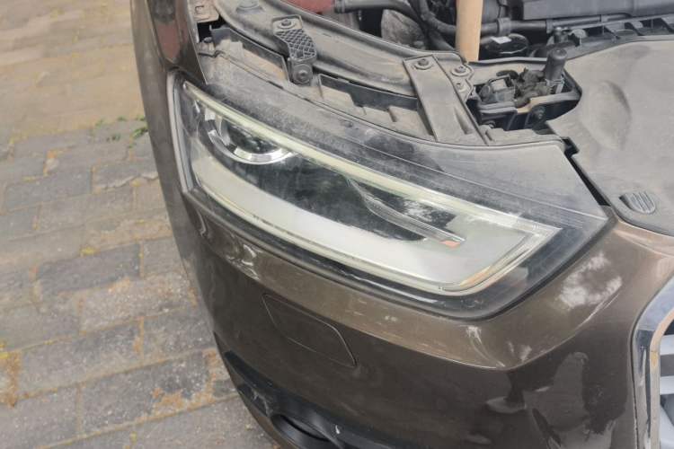Used Audi Q3 2013 35 TFSI Comfort Model Right Front Headlight