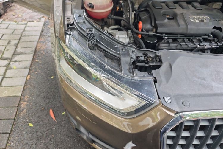 Used Audi Q3 2013 35 TFSI Comfort Model Right Front Headlight