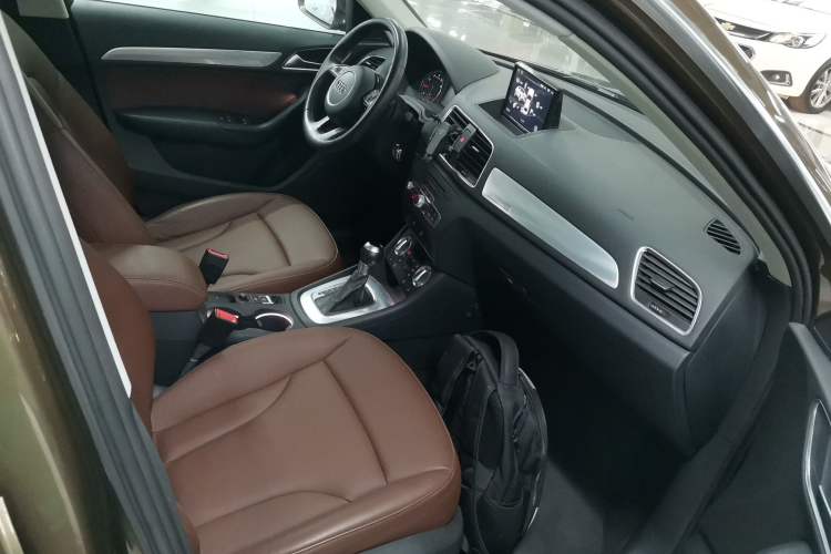 Used Audi Q3 2013 35 TFSI quattro Technology Edition Right Front Seat