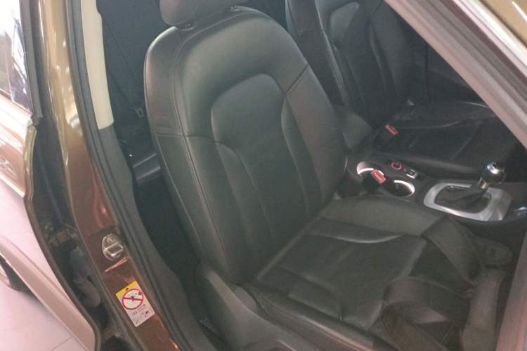 Used Audi Q3 2013 35 TFSI quattro Technology Edition Right Front Seat