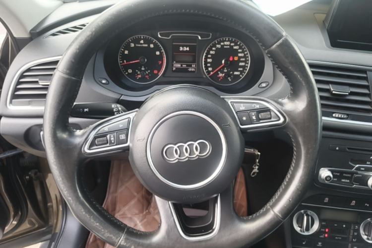 Used Audi Q3 2013 35 TFSI quattro Technology Edition Steering Wheel