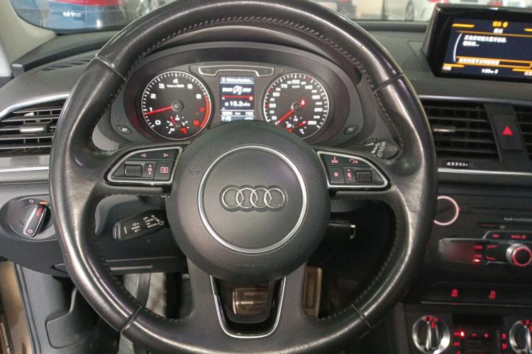 Used Audi Q3 2013 35 TFSI quattro Technology Edition Steering Wheel