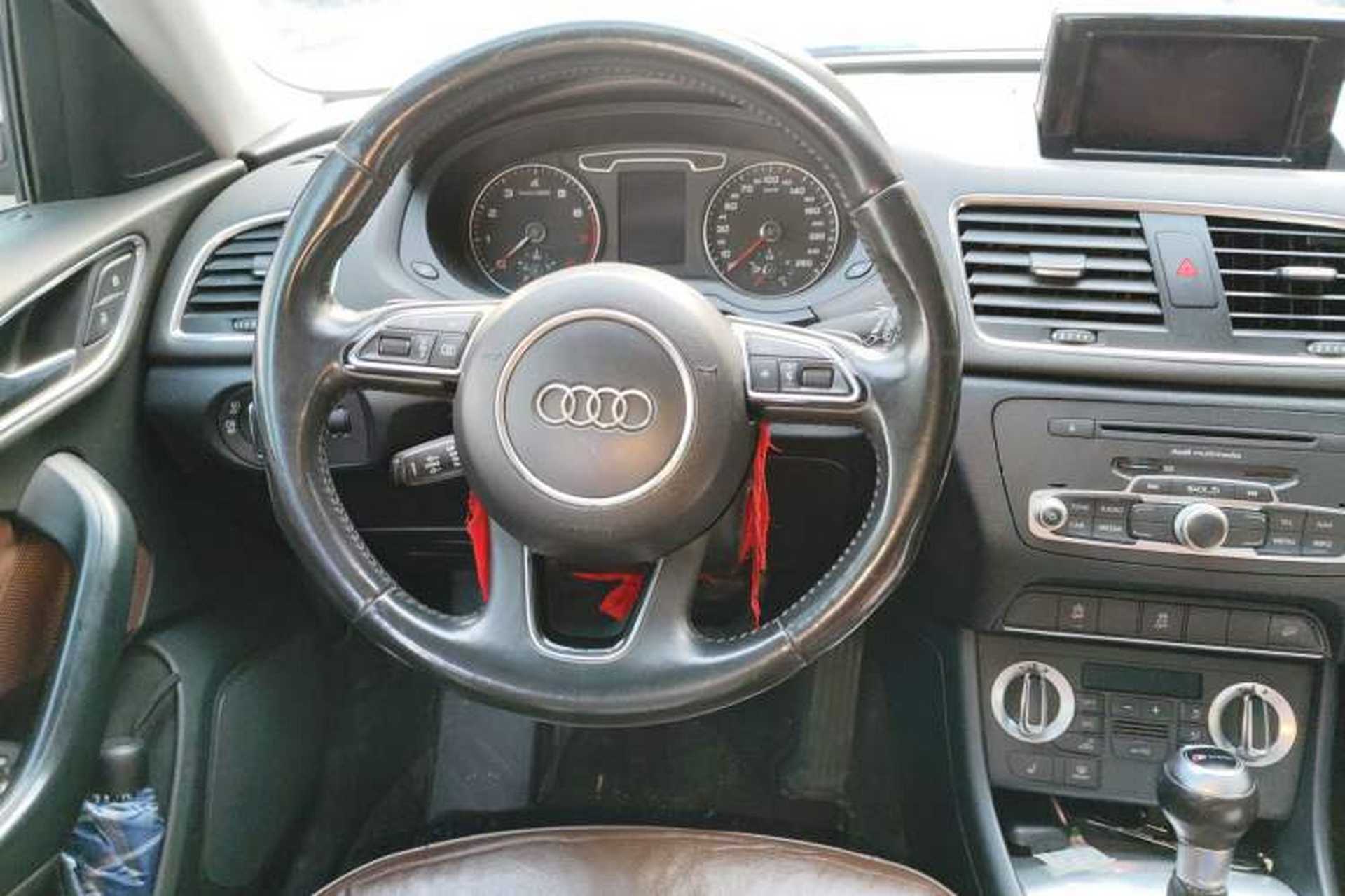 Used Audi Q3 2013 35 TFSI quattro Comfort Model Steering Wheel