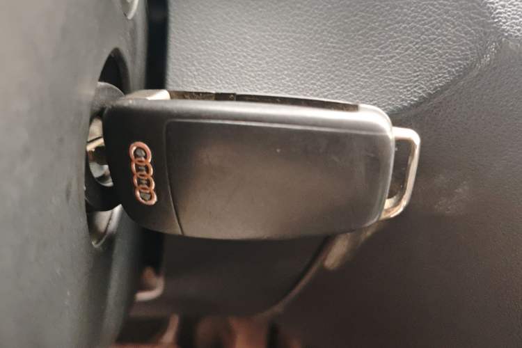 Used Audi Q3 2013 35 TFSI Comfort Model Vehicle Key