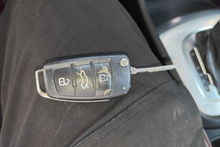 Used Audi Q3 2013 35 TFSI quattro Comfort Model Vehicle Key