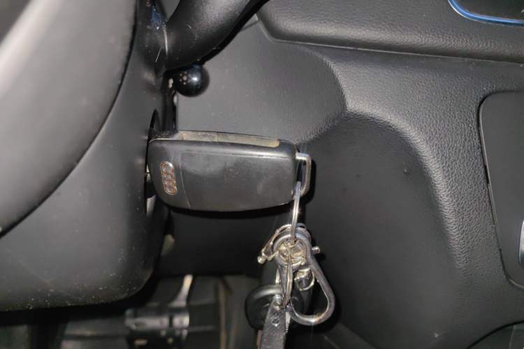 Used Audi Q3 2013 35 TFSI Comfort Model Vehicle Key