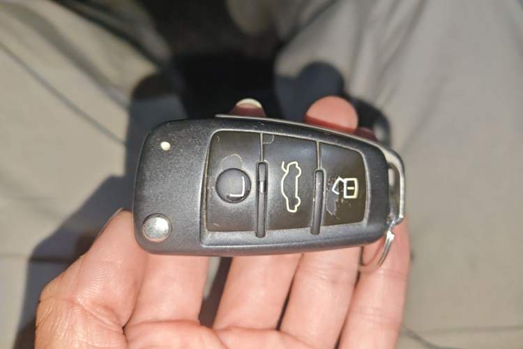 Used Audi Q3 2013 35 TFSI quattro Comfort Model Vehicle Key