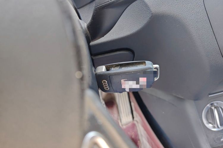Used Audi Q3 2013 35 TFSI Comfort Model Vehicle Key