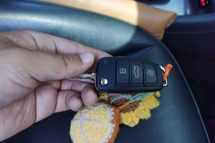 Used Audi Q3 2013 35 TFSI Comfort Model Vehicle Key