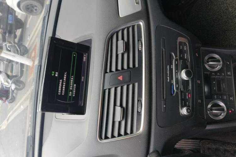 Used Audi Q3 2013 35 TFSI Comfort Model Audio And AC Panel