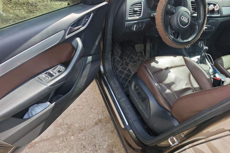 Used Audi Q3 2013 35 TFSI Comfort Model Driver Seat