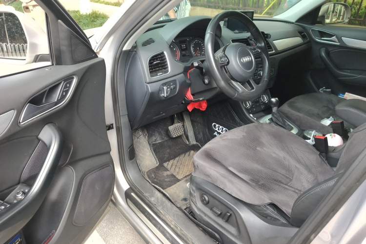 Used Audi Q3 2013 35 TFSI Comfort Model Driver Seat