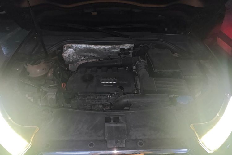 Used Audi Q3 2013 35 TFSI quattro Luxury Model Engine Bay