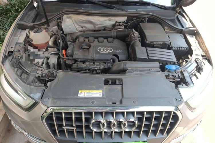 Used Audi Q3 2013 35 TFSI Comfort Model Engine Bay
