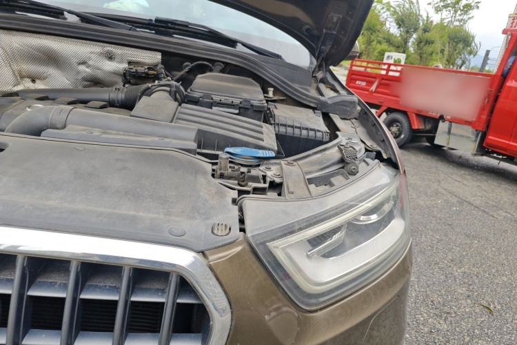 Used Audi Q3 2013 35 TFSI quattro Technology Edition Engine Bay Left
