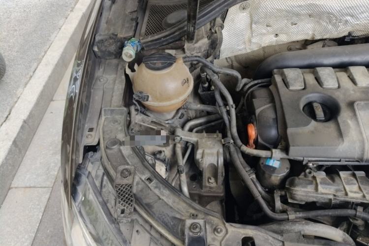 Used Audi Q3 2013 35 TFSI Comfort Model Engine Bay Right