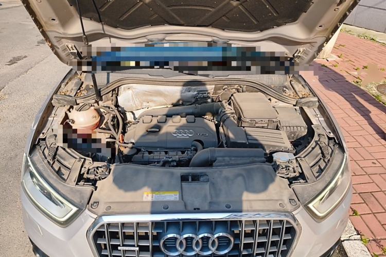 Used Audi Q3 2013 35 TFSI quattro Comfort Model Engine Bay