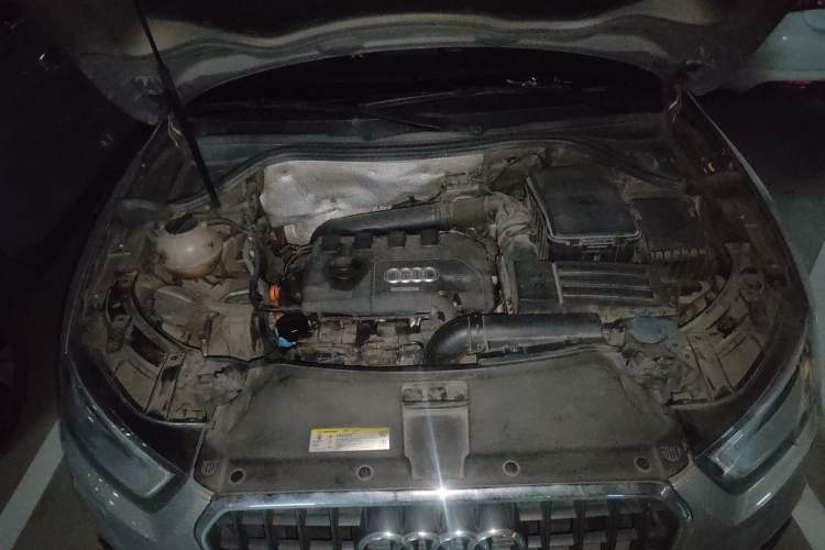 Used Audi Q3 2013 35 TFSI quattro Technology Edition Engine Bay