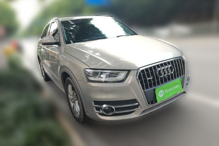 Used Audi Q3 2013 35 TFSI Comfort Model Front Right 45 Deg