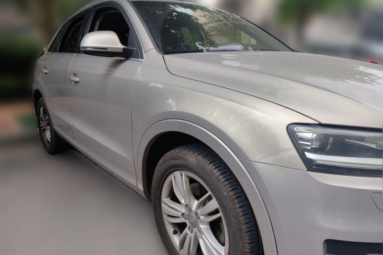 Used Audi Q3 2013 35 TFSI Comfort Model Front Right 45 Deg