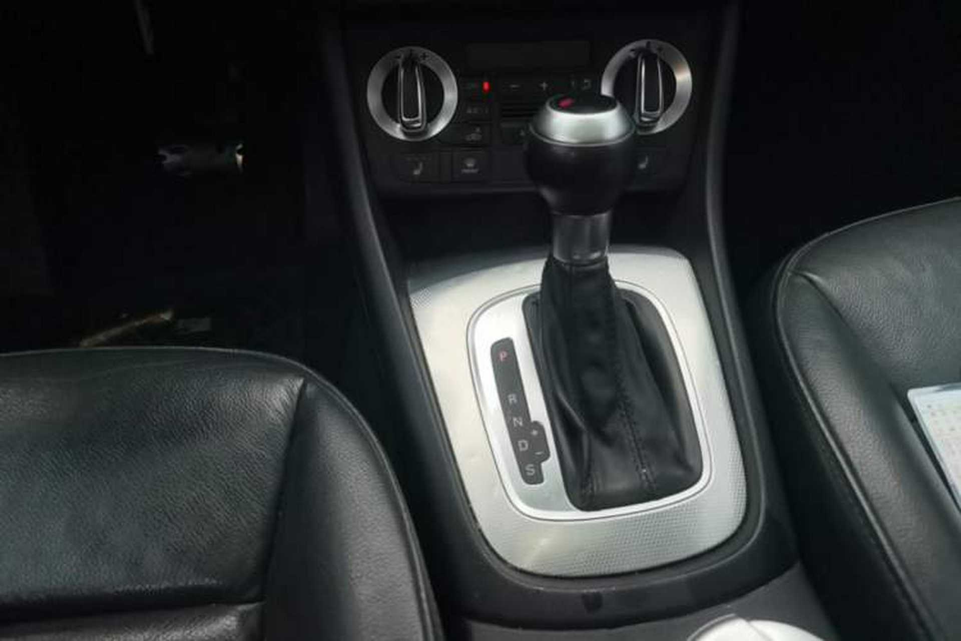 Used Audi Q3 2013 35 TFSI Comfort Model Gear Lever