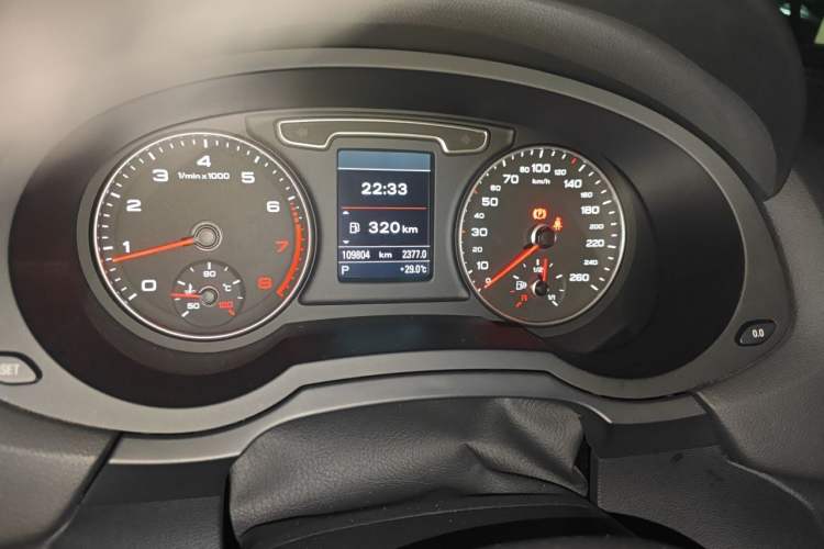 Used Audi Q3 2013 35 TFSI quattro Luxury Model Instrument Cluster