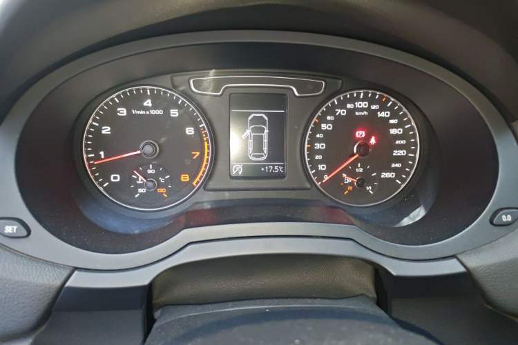 Used Audi Q3 2013 35 TFSI Ambition Edition Instrument Cluster