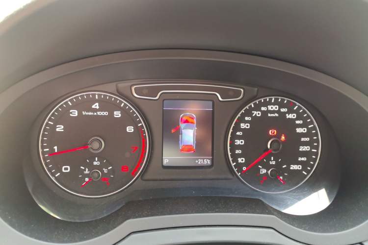 Used Audi Q3 2013 35 TFSI quattro Comfort Model Instrument Cluster