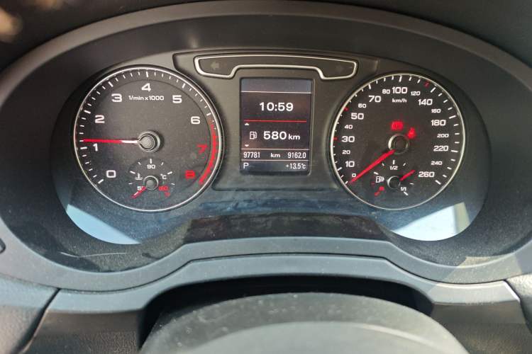 Used Audi Q3 2013 35 TFSI Comfort Model Instrument Cluster