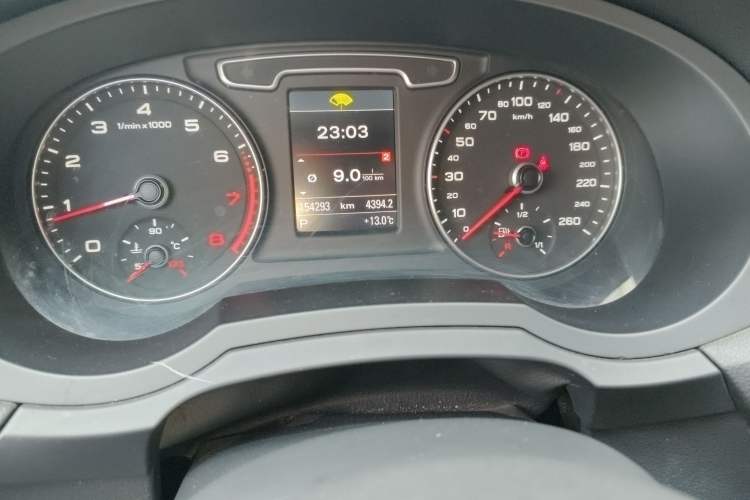 Used Audi Q3 2013 35 TFSI Comfort Model Instrument Cluster