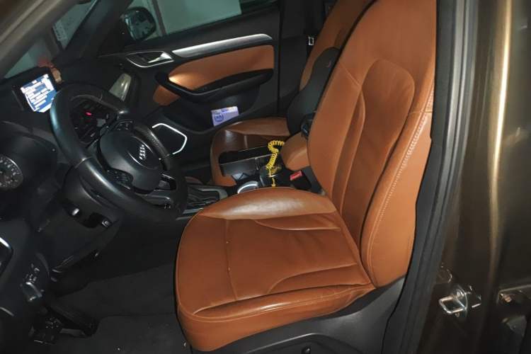 Used Audi Q3 2013 35 TFSI quattro Luxury Model Left Front Seat