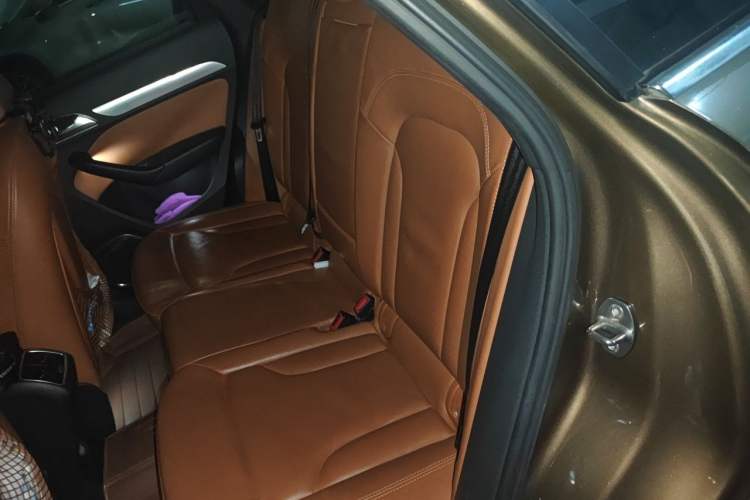 Used Audi Q3 2013 35 TFSI quattro Luxury Model Left Rear Seat