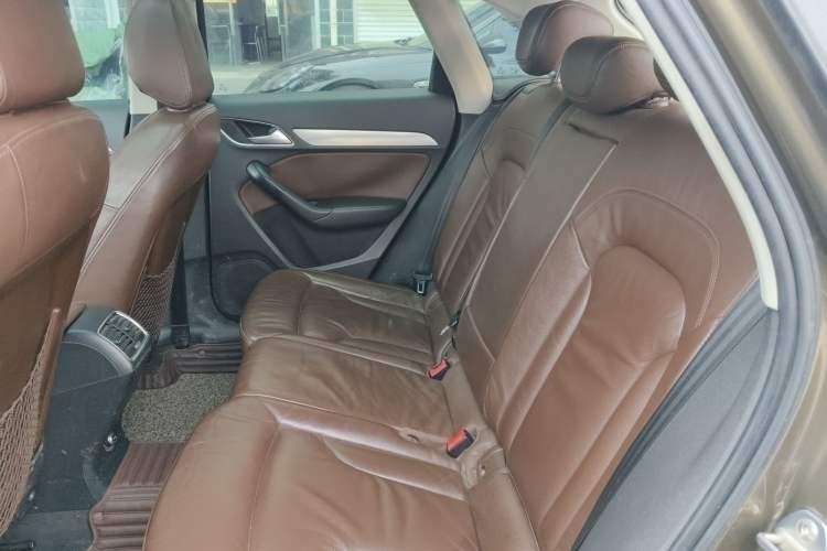 Used Audi Q3 2013 35 TFSI Comfort Model Left Rear Seat