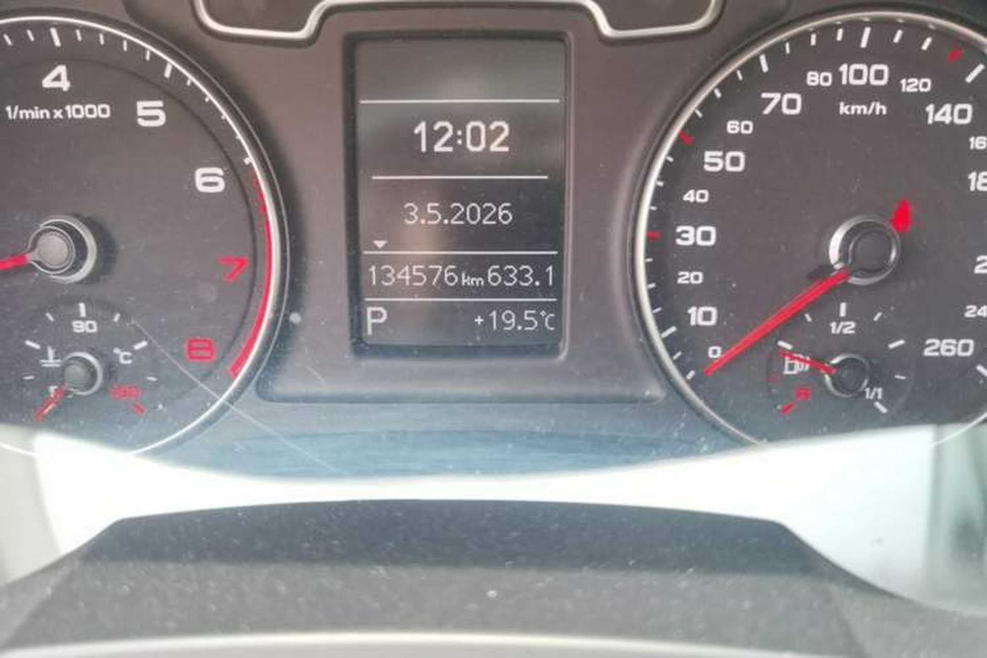 Used Audi Q3 2013 35 TFSI Comfort Model Odometer Close Up