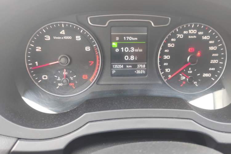 Used Audi Q3 2013 35 TFSI quattro Technology Edition Odometer Close Up