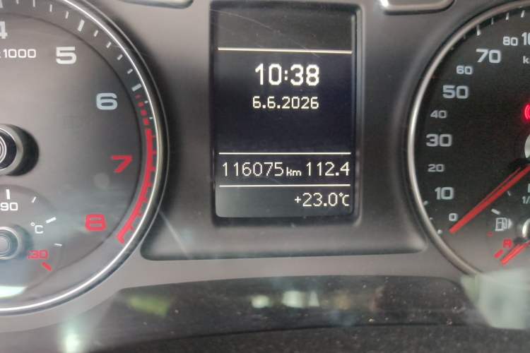 Used Audi Q3 2013 35 TFSI Comfort Model Odometer Close Up