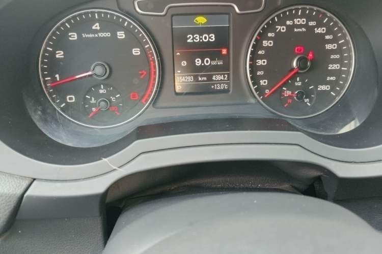Used Audi Q3 2013 35 TFSI Comfort Model Odometer Close Up