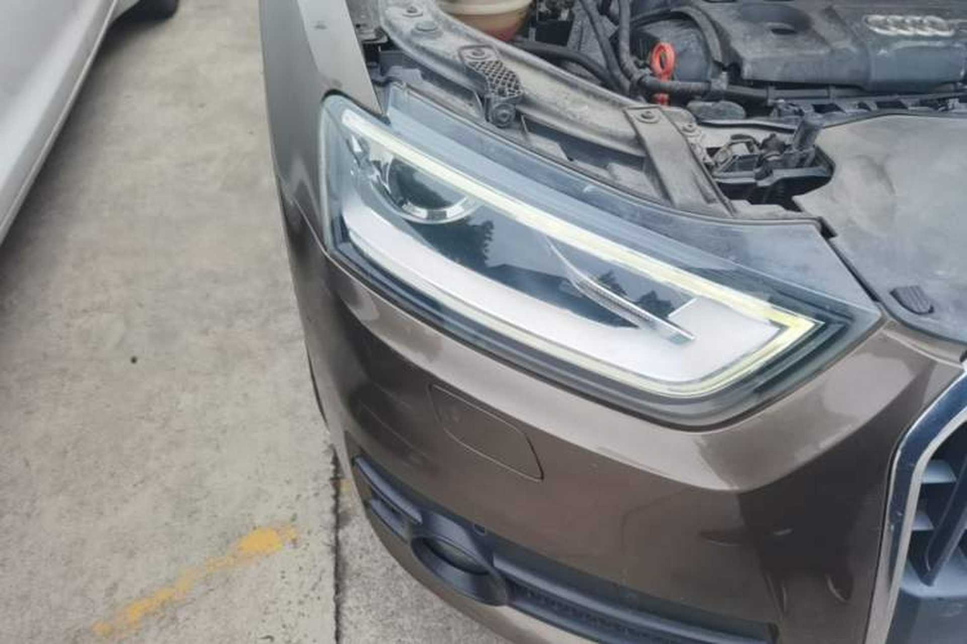Used Audi Q3 2013 35 TFSI Comfort Model Right Front Headlight