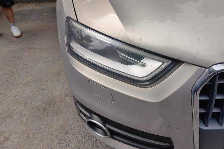Used Audi Q3 2013 35 TFSI Comfort Model Right Front Headlight