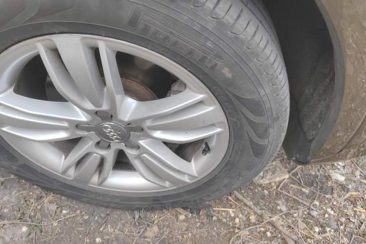 Used Audi Q3 2013 35 TFSI quattro Technology Edition Right Front Wheel Hub